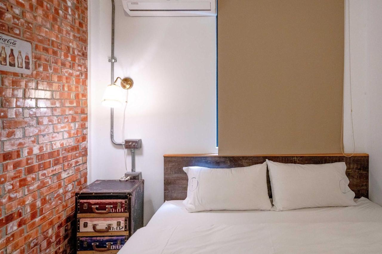 Blue House Homestay Hualien Buitenkant foto