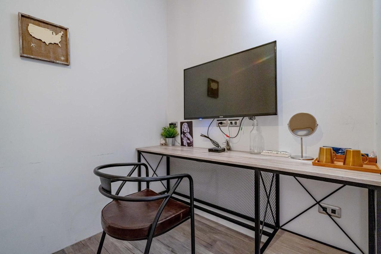 Blue House Homestay Hualien Buitenkant foto